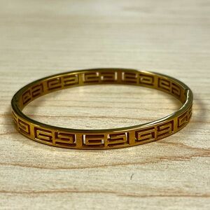 Gold Design Bangle Bracelet